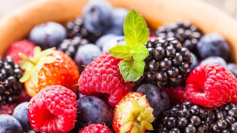 mixed berries for high blood pressure