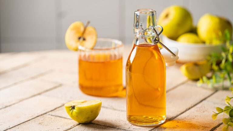 Apple-cider-vinegar-for-boosting-the-metabolism